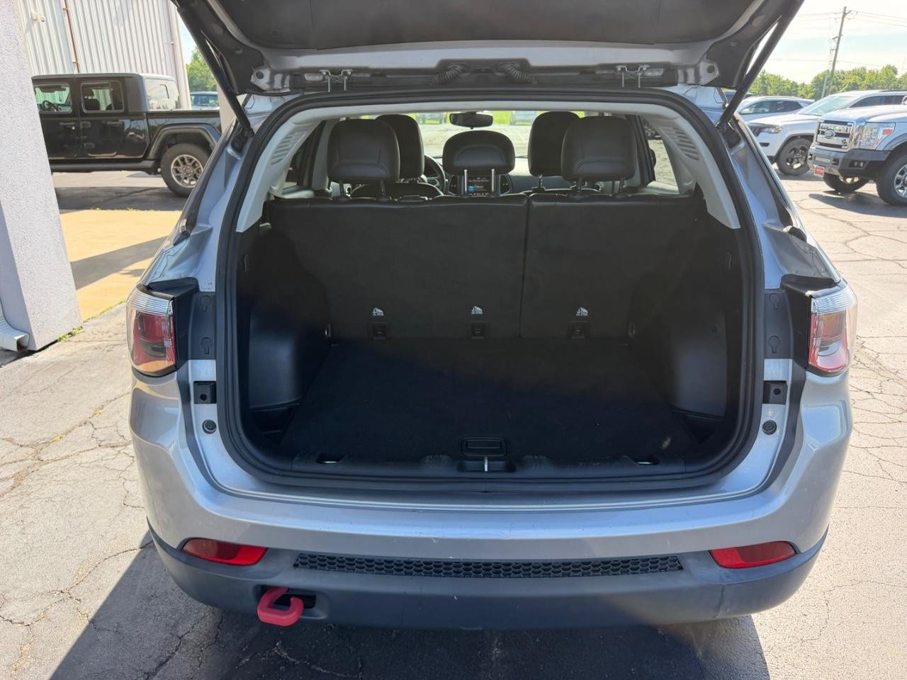 Used 2020 Jeep Compass Trailhawk AWD/4WD image 5