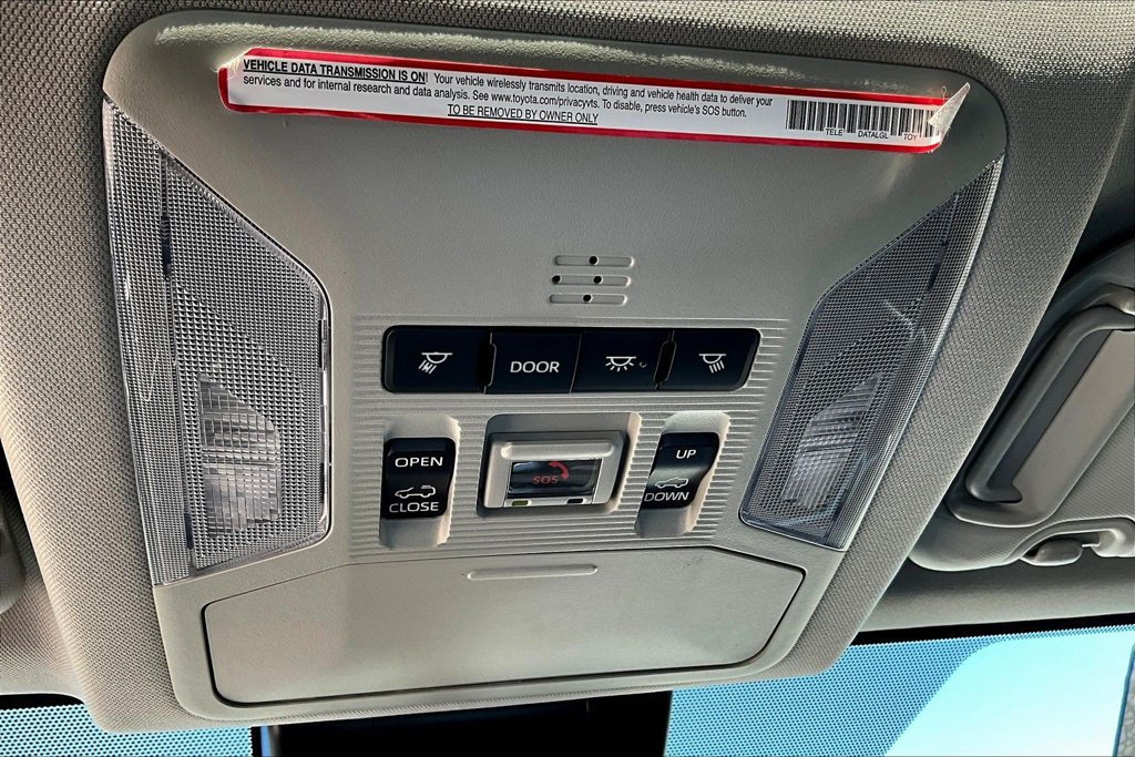 Used 2022 Toyota RAV4 XLE Premium FWD image 17