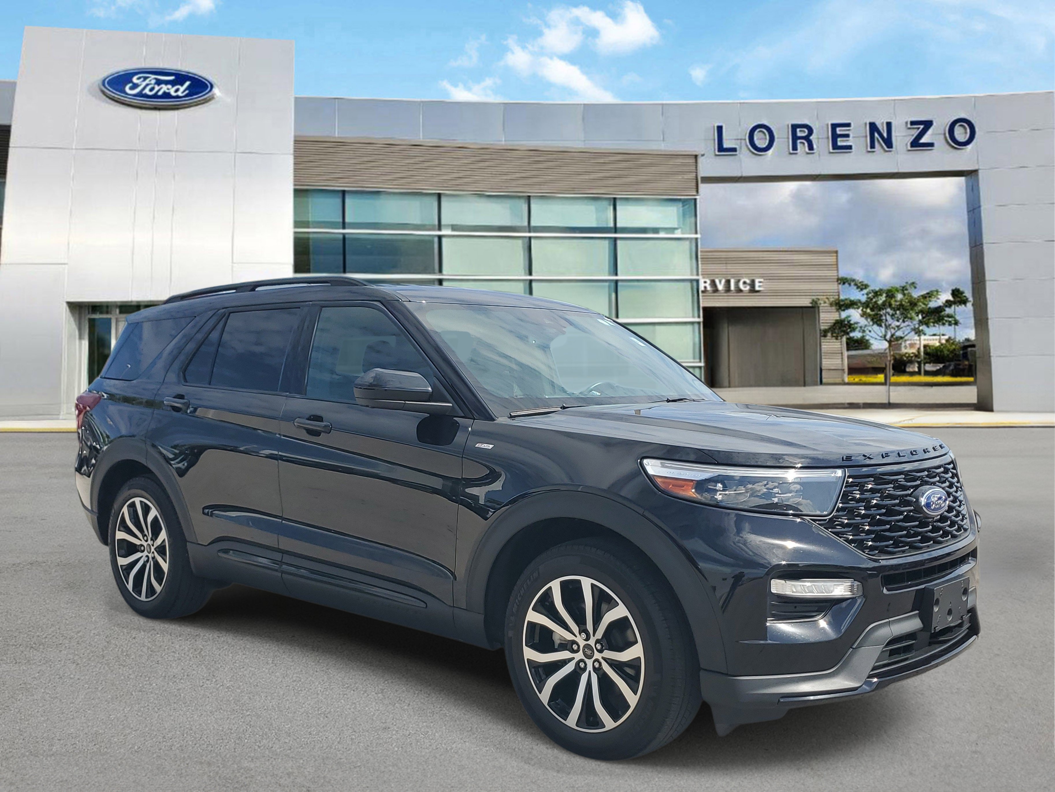 Certified 2023 Ford Explorer ST-Line w/ Class IV Trailer Tow Package RWD image 3