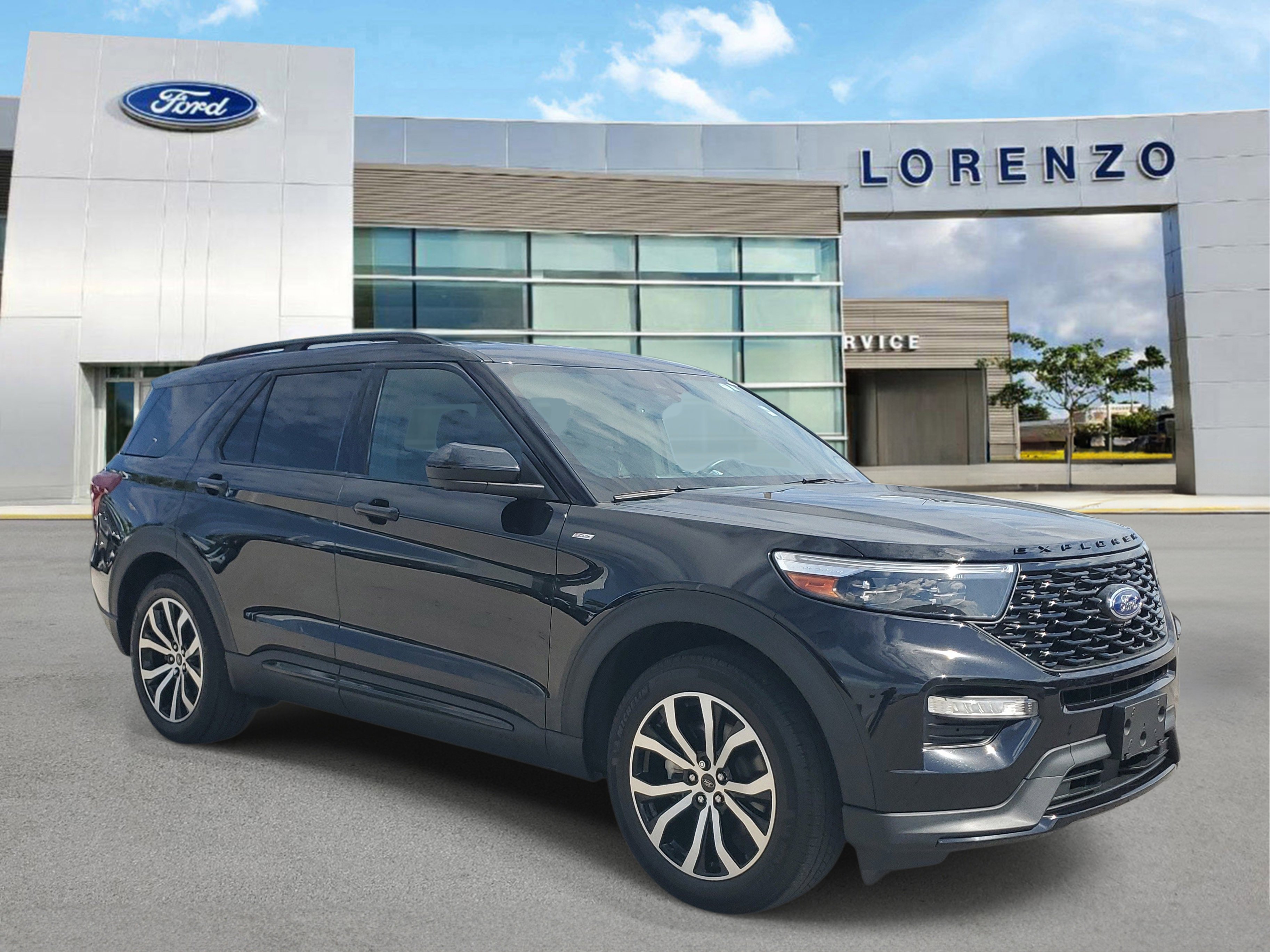 Certified 2023 Ford Explorer ST-Line w/ Class IV Trailer Tow Package RWD image 3