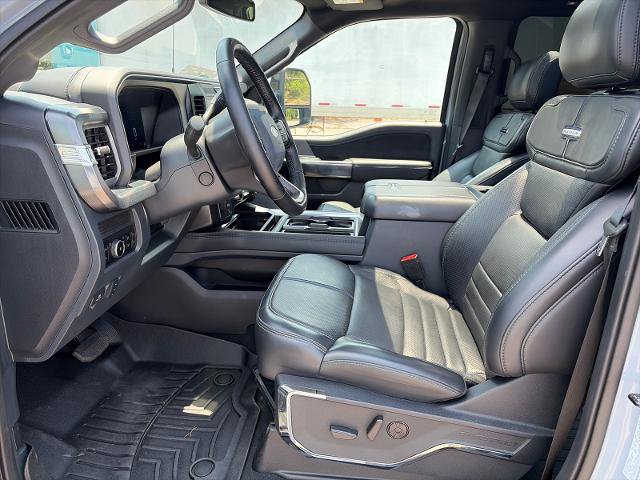 Certified 2025 Ford F450 Platinum w/ FX4 Off-Road Package AWD/4WD image 16