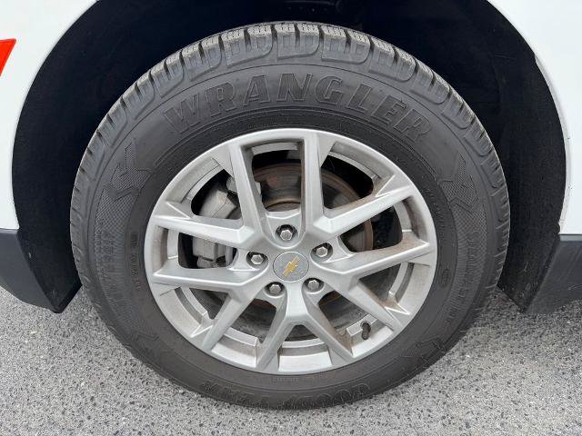 Used 2022 Chevrolet Equinox LT AWD/4WD image 17