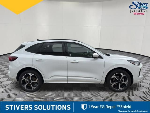 Certified 2023 Ford Escape ST-Line Select w/ Tech Pack #2 image 3