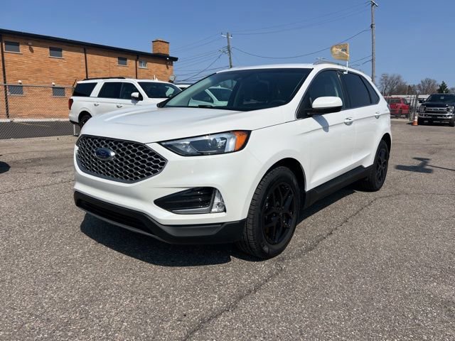 Certified 2023 Ford Edge SEL image 7