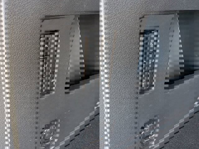 Certified 2023 Ford Expedition XLT image 33