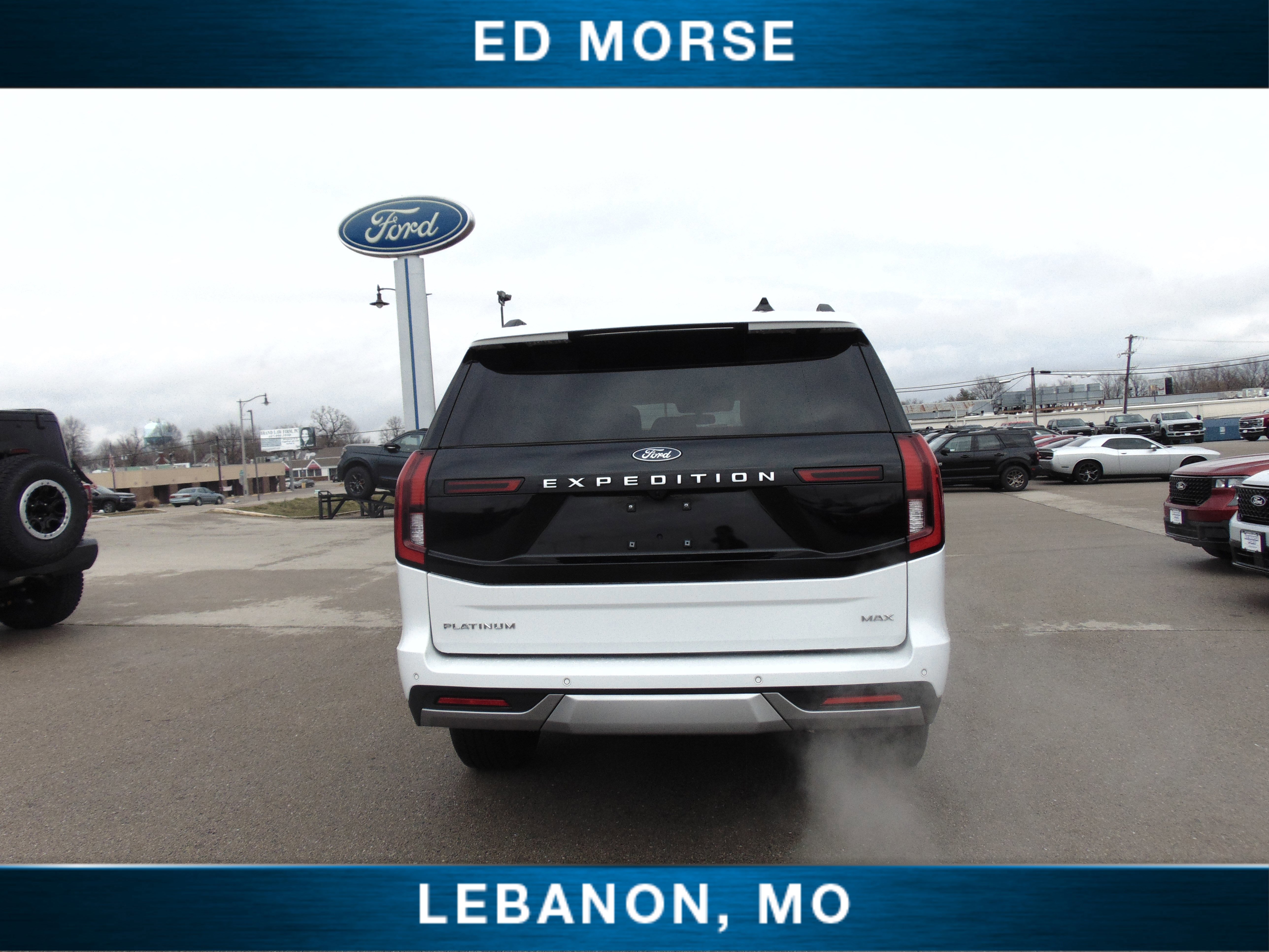 Certified 2025 Ford Expedition Max Platinum image 4