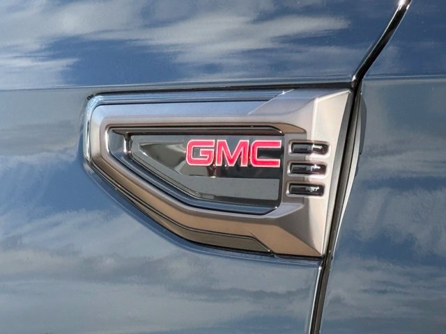 Used 2025 GMC Yukon AT4 Ultimate AWD/4WD image 10
