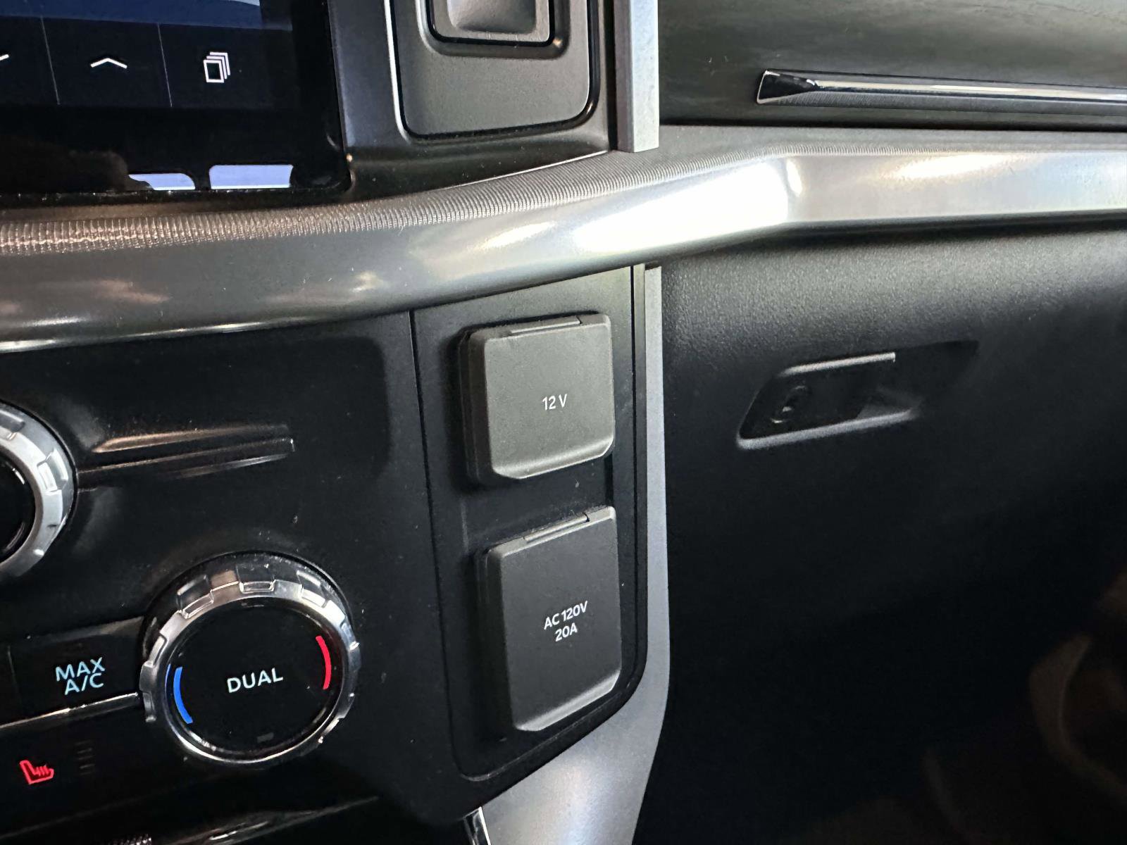 Certified 2024 Ford F150 Lariat w/ FX4 Off-Road Package AWD/4WD image 20