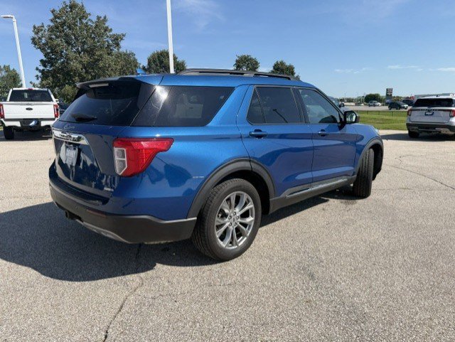 Certified 2020 Ford Explorer XLT w/ Equipment Group 202A AWD/4WD image 8