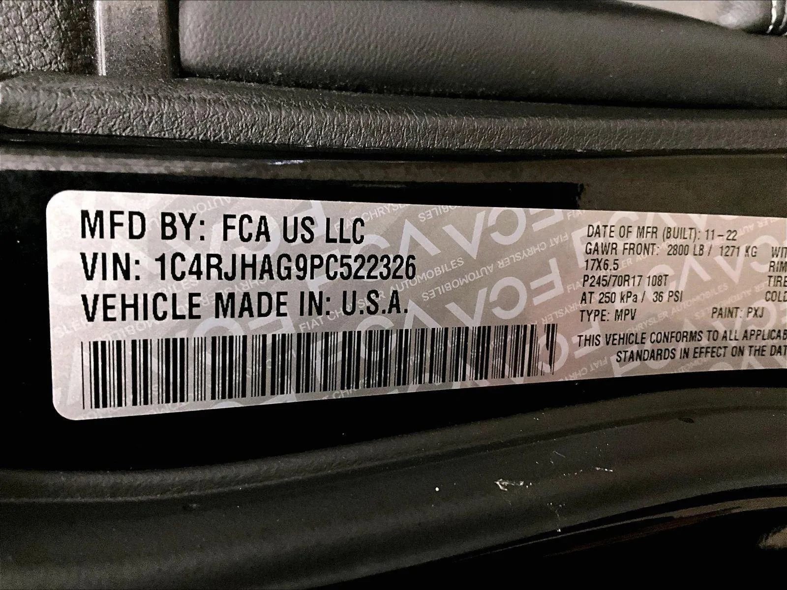 Used 2023 Jeep Grand Cherokee Laredo AWD/4WD image 32