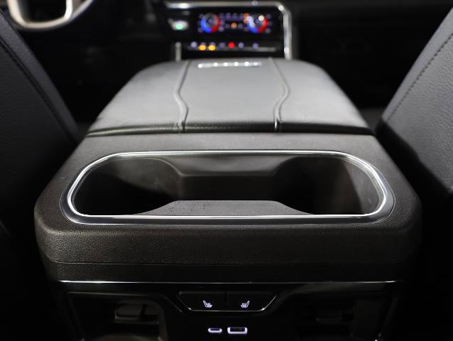 Used 2024 GMC Sierra 3500 Denali w/ Denali Reserve Package image 32