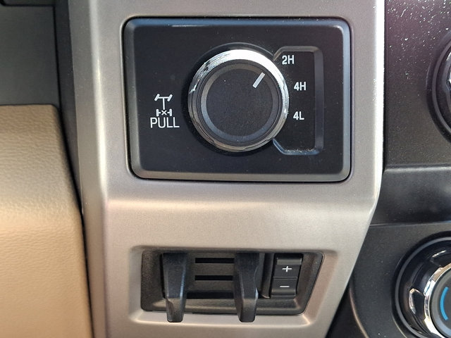 Certified 2020 Ford F250 Lariat w/ FX4 Off-Road Package AWD/4WD image 24
