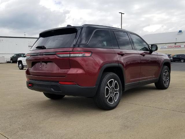 Used 2022 Jeep Grand Cherokee Trailhawk w/ ADV Protech Group II AWD/4WD image 2