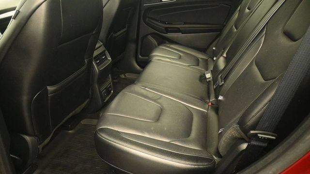 Certified 2019 Ford Edge Titanium w/ Cold Weather Package AWD/4WD image 10