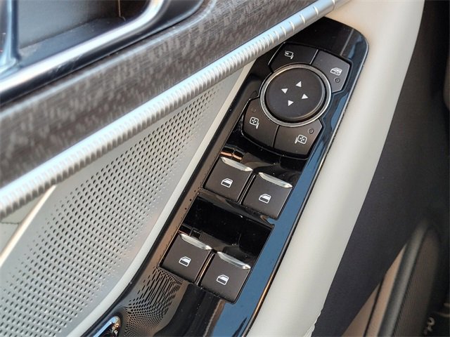 Certified 2025 Ford Explorer Platinum w/ LUX Leather Package image 27