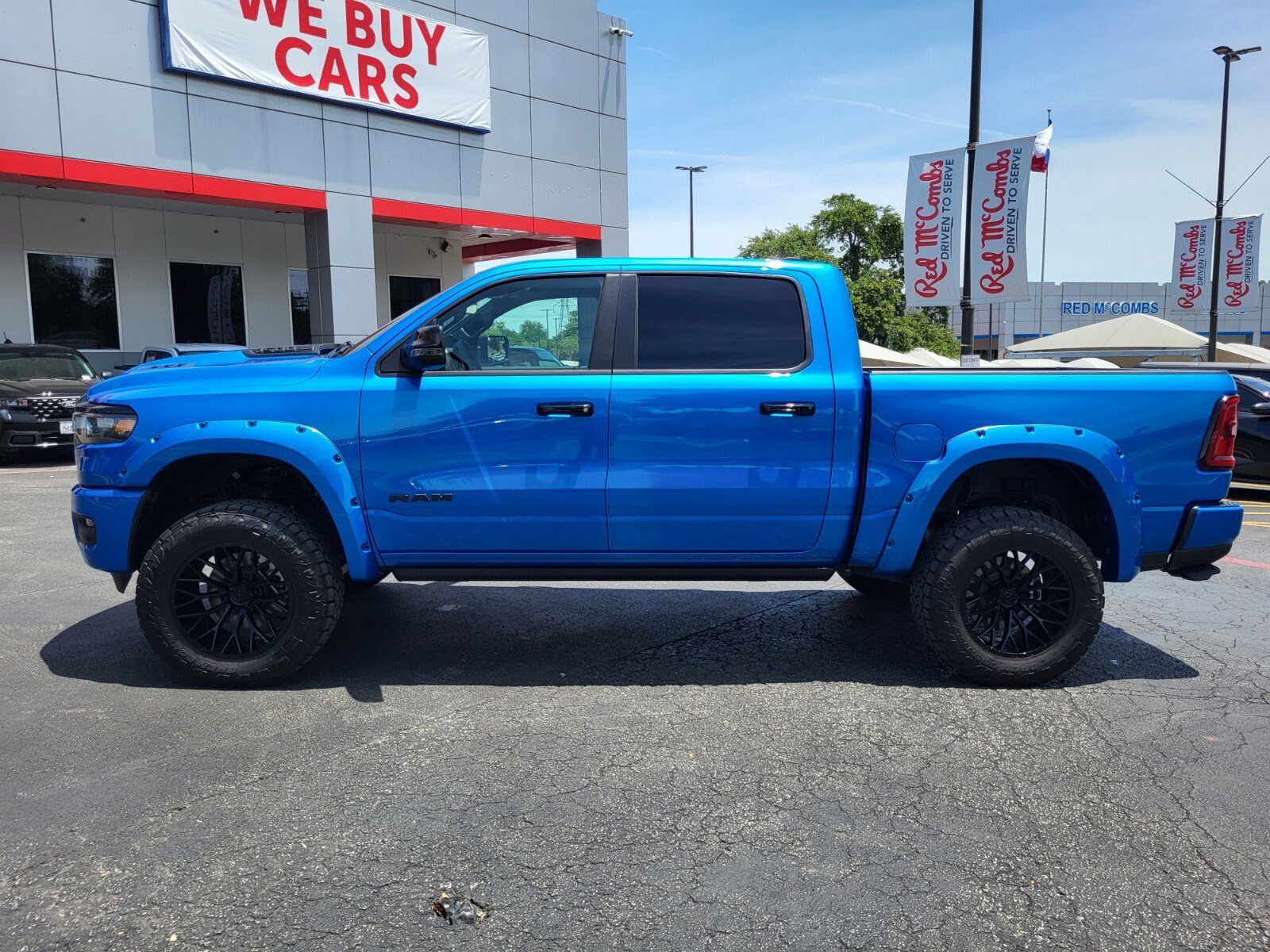 Used 2025 RAM 1500 Laramie w/ Night Edition AWD/4WD image 7