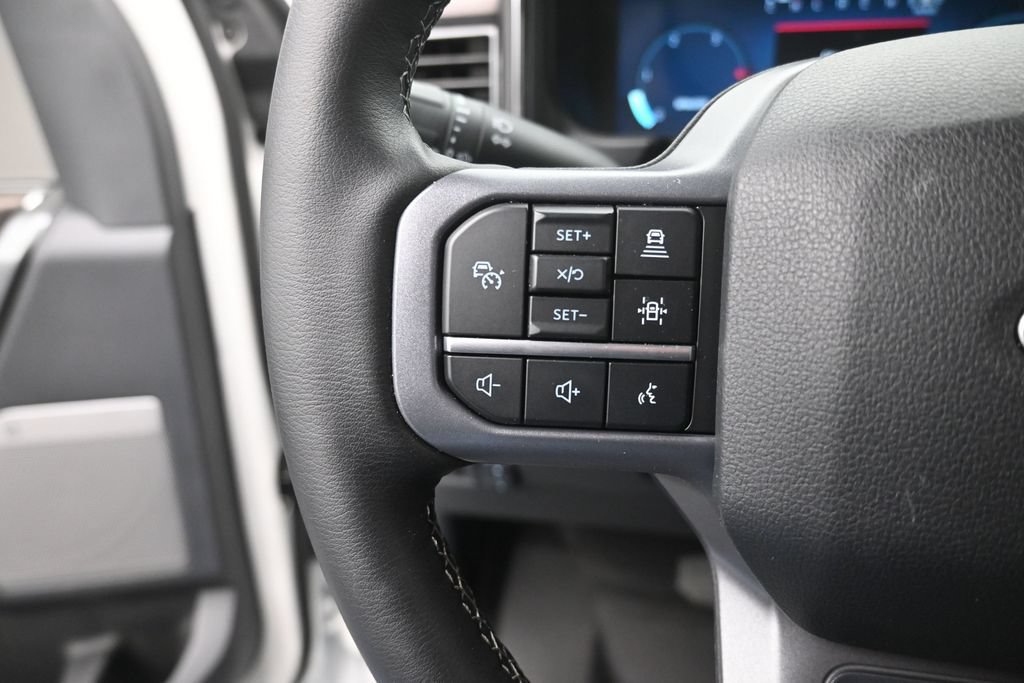 Certified 2025 Ford F350 Lariat w/ Lariat Ultimate Package AWD/4WD image 7