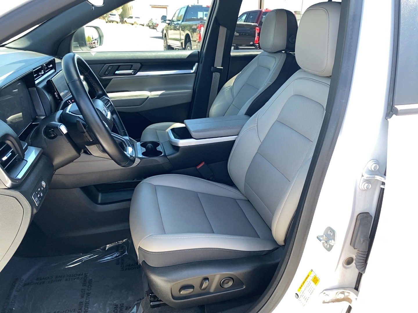Used 2026 GMC Terrain Elevation w/ Elevation Premium Package AWD/4WD image 11