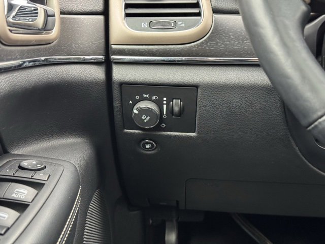 Used 2017 Jeep Grand Cherokee Limited w/ Luxury Group II image 36