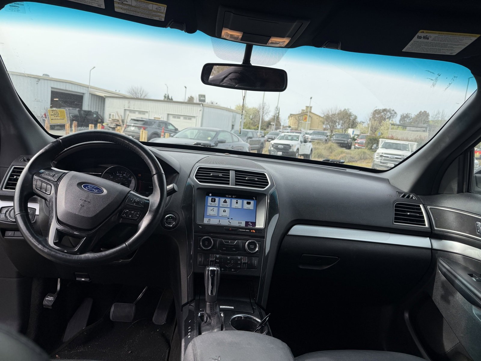 Certified 2017 Ford Explorer XLT w/ Equipment Group 202A image 11