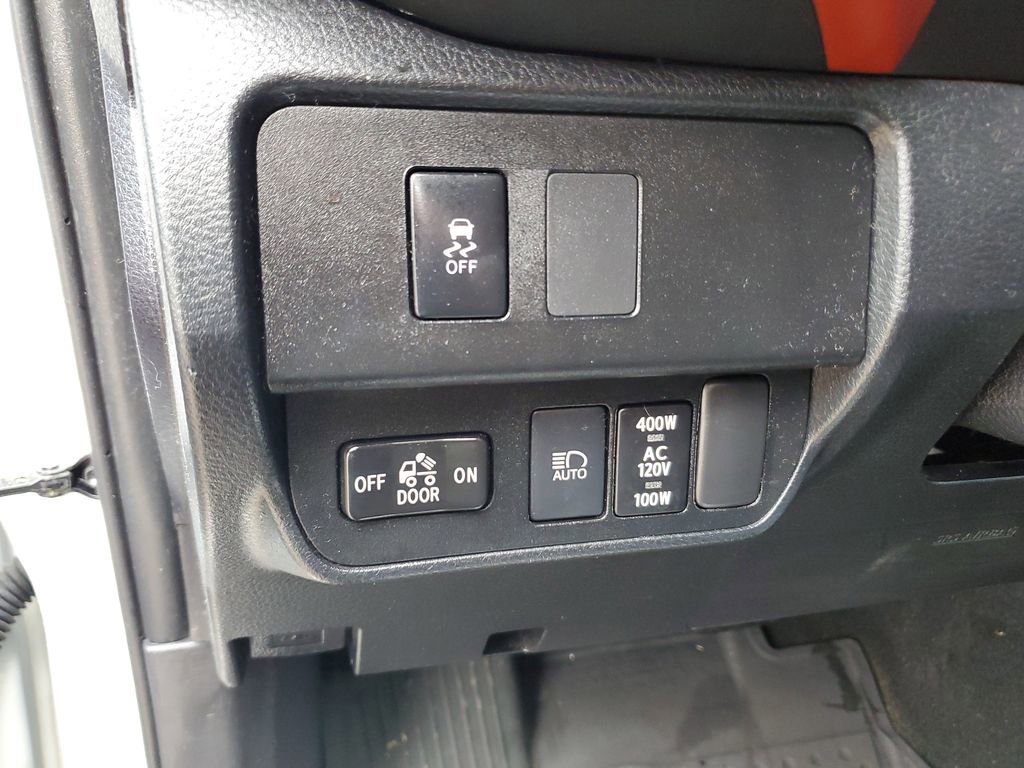 Used 2020 Toyota Tacoma TRD Sport w/ Technology Package image 16