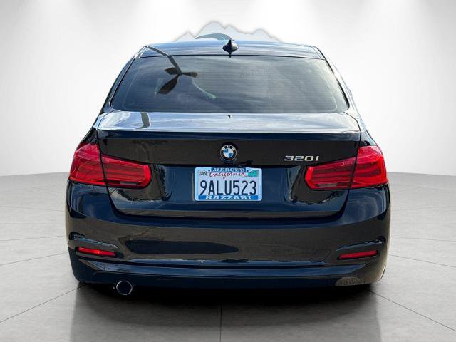 Used 2018 BMW 320i Sedan RWD image 4