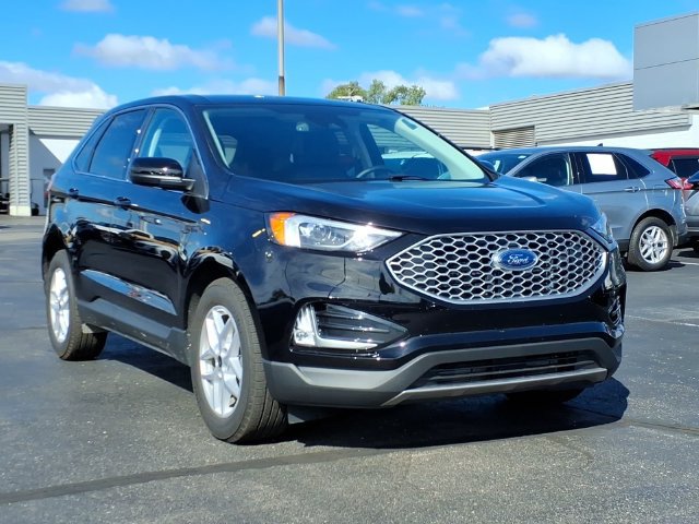 Certified 2023 Ford Edge SEL w/ Convenience Package AWD/4WD image 3