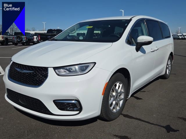 Used 2023 Chrysler Pacifica Touring-L image 1