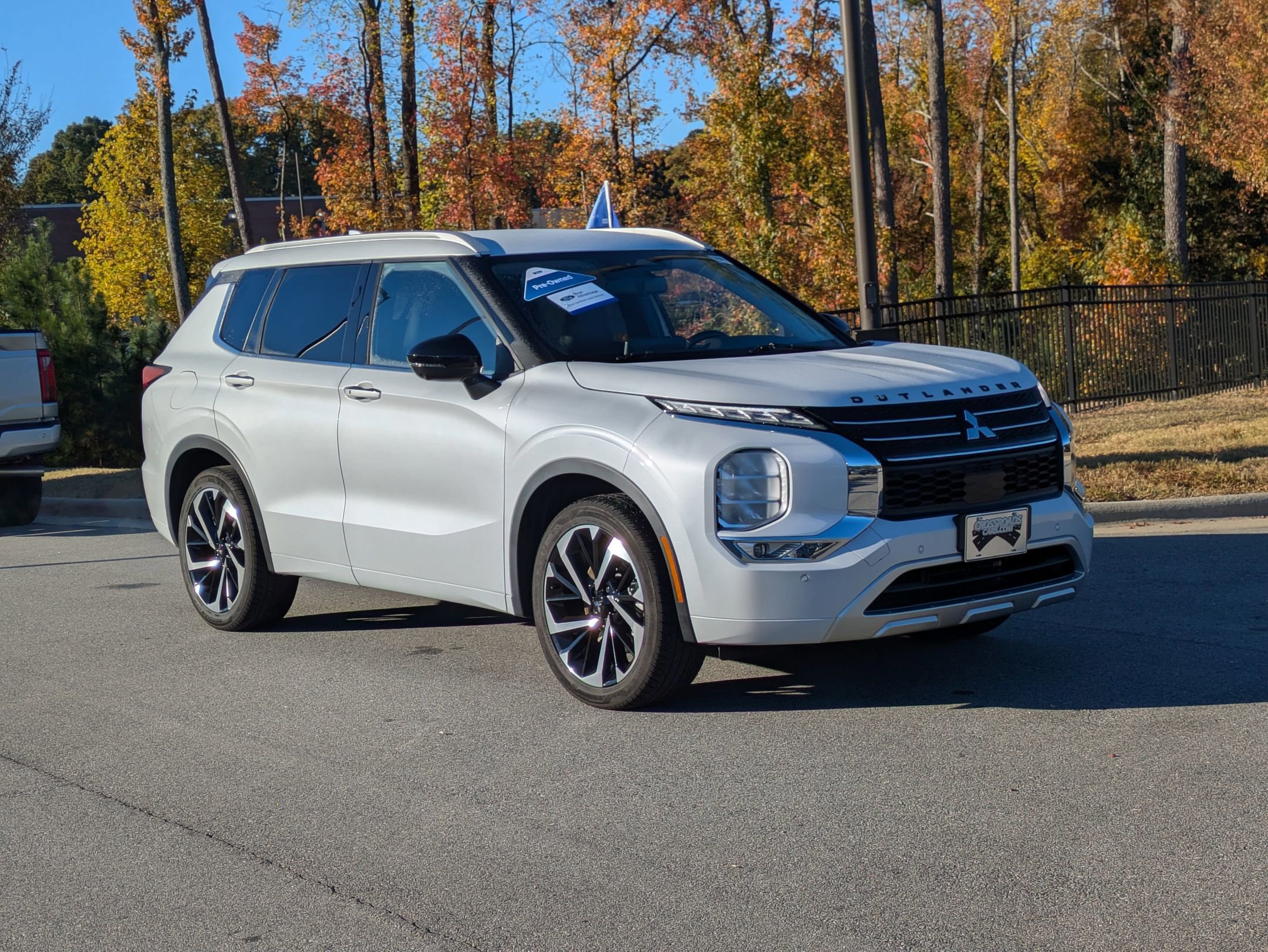 Used 2024 Mitsubishi Outlander SEL Black Edition image 7