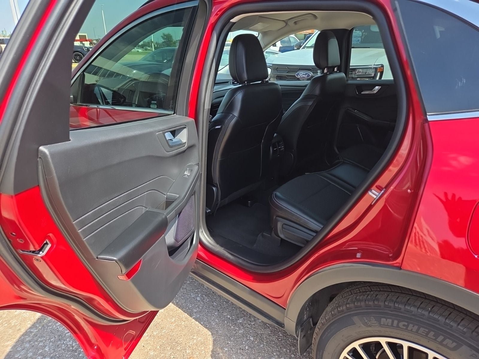 Certified 2025 Ford Escape SE w/ Class II Trailer Tow Package FWD image 43