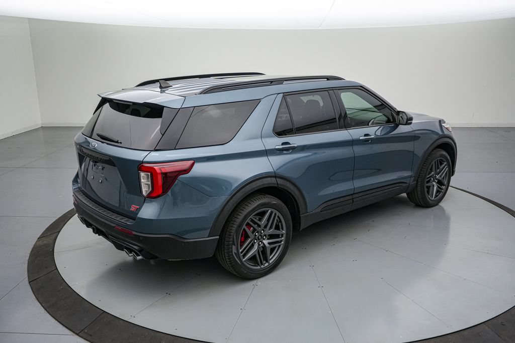 Certified 2021 Ford Explorer ST w/ ST Street Pack AWD/4WD image 4