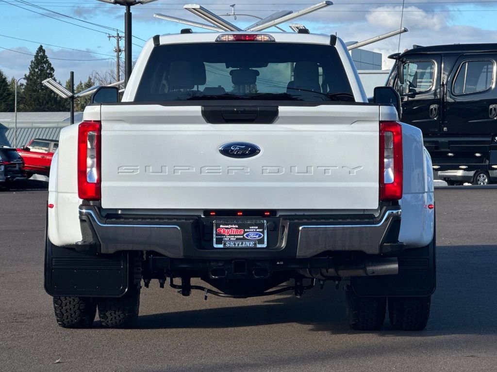 Certified 2024 Ford F350 XLT w/ FX4 Off-Road Package image 4