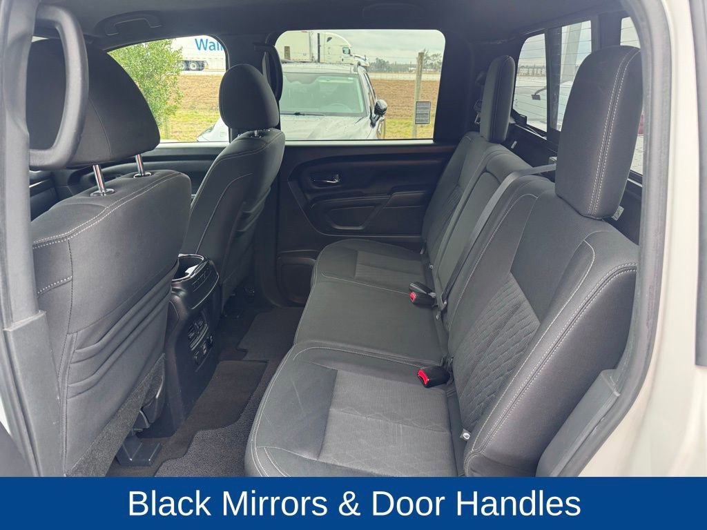 Used 2019 Nissan Titan SV w/ SV Convenience Package image 12