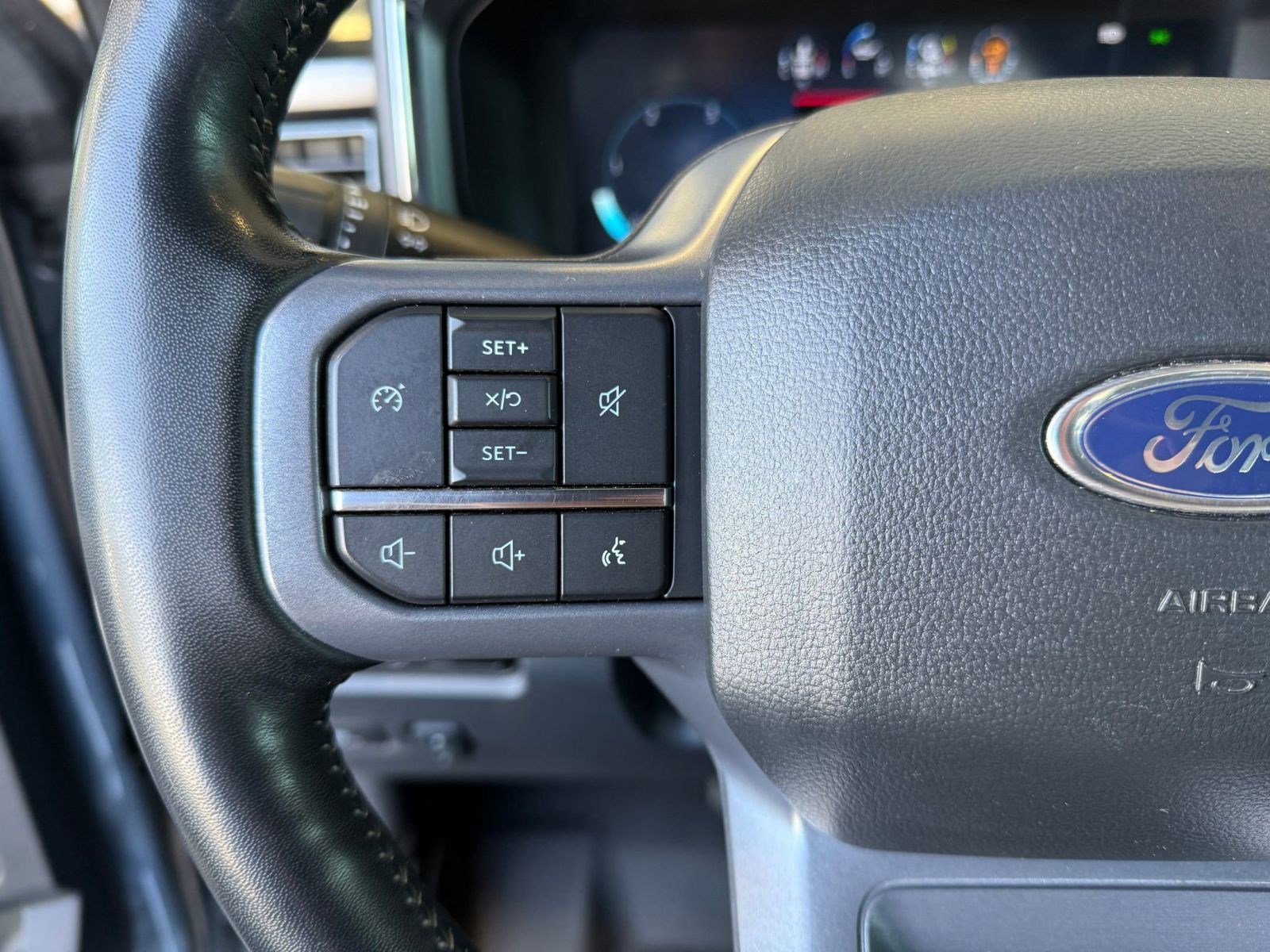 Certified 2023 Ford F350 Lariat w/ Chrome Package AWD/4WD image 17