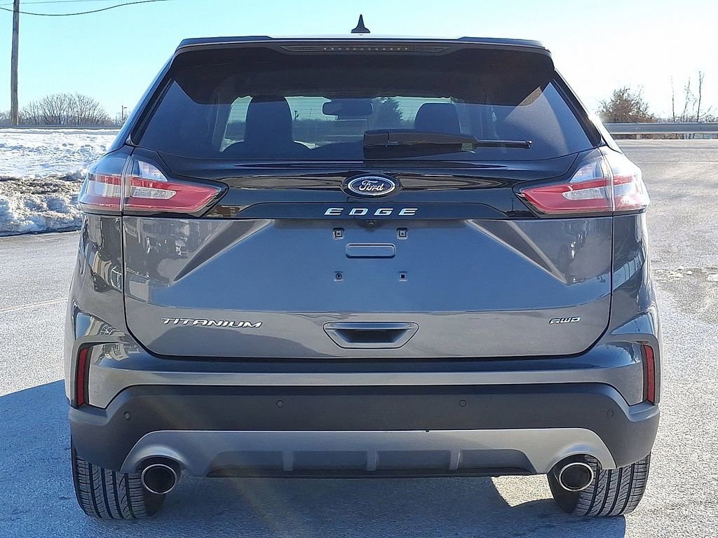 Certified 2024 Ford Edge Titanium image 3