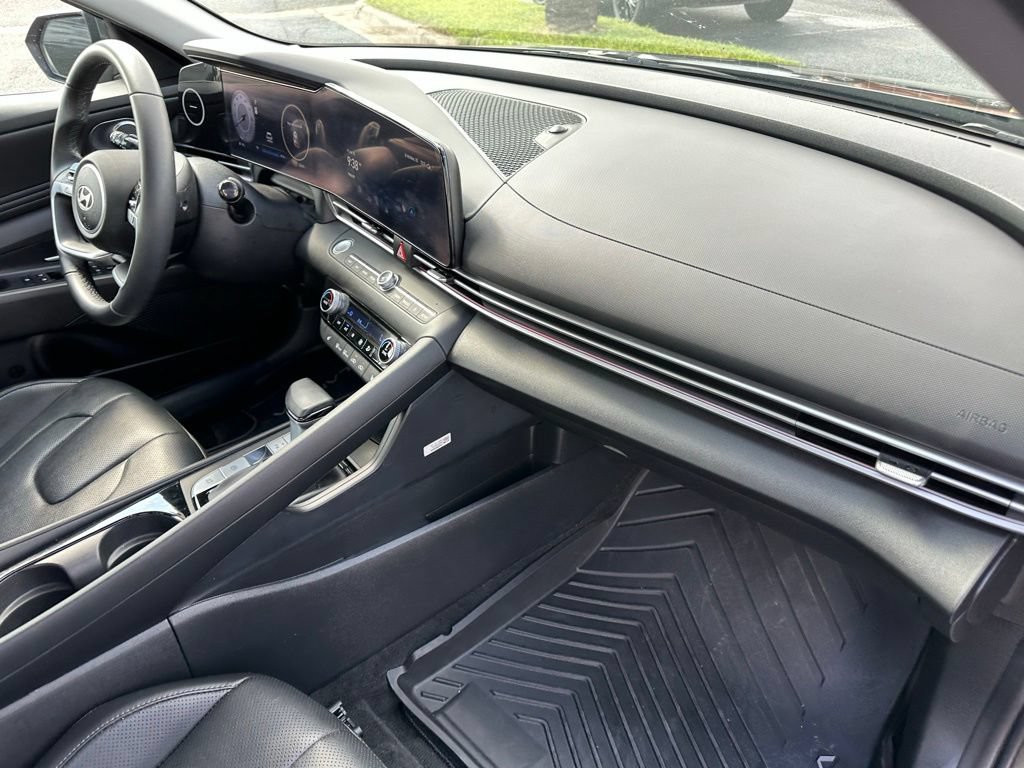 Used 2024 Hyundai Elantra Limited FWD image 23