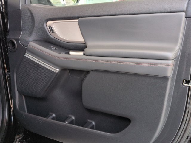 Certified 2025 Ford Expedition Active AWD/4WD image 36