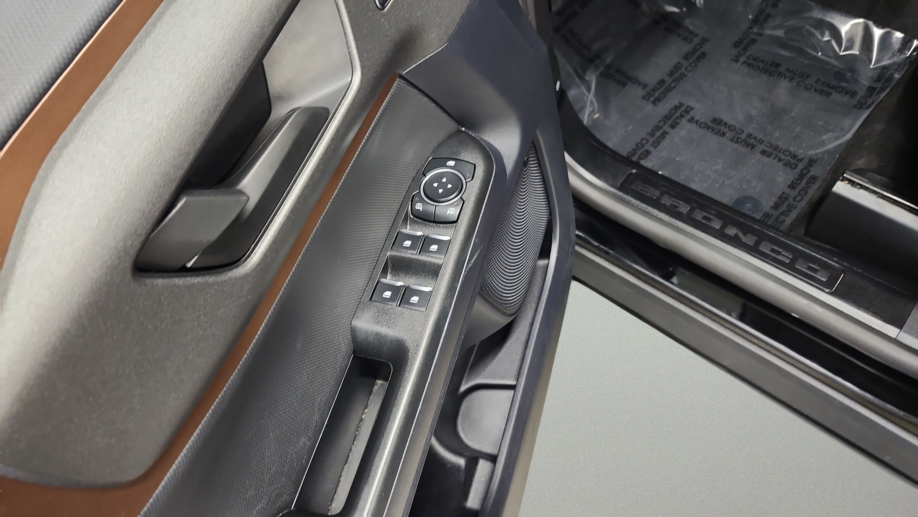 Certified 2025 Ford Bronco Sport Outer Banks w/ Outer Banks Tech Package+ AWD/4WD image 10