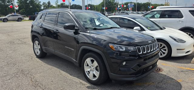 Used 2022 Jeep Compass Latitude w/ Sun and Sound Group FWD video 1