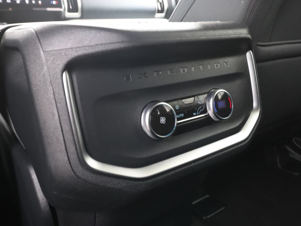Certified 2025 Ford Expedition Active RWD image 10