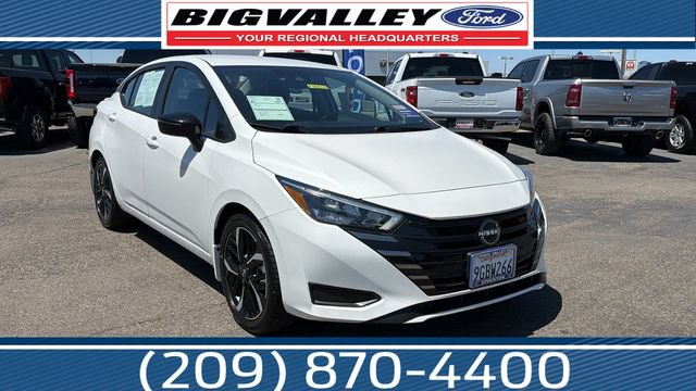 Used 2023 Nissan Versa SR w/ Trunk Package FWD image 1
