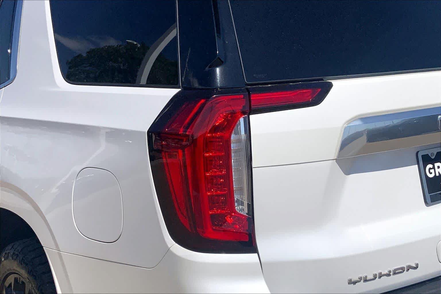 Used 2023 GMC Yukon Denali AWD/4WD image 29