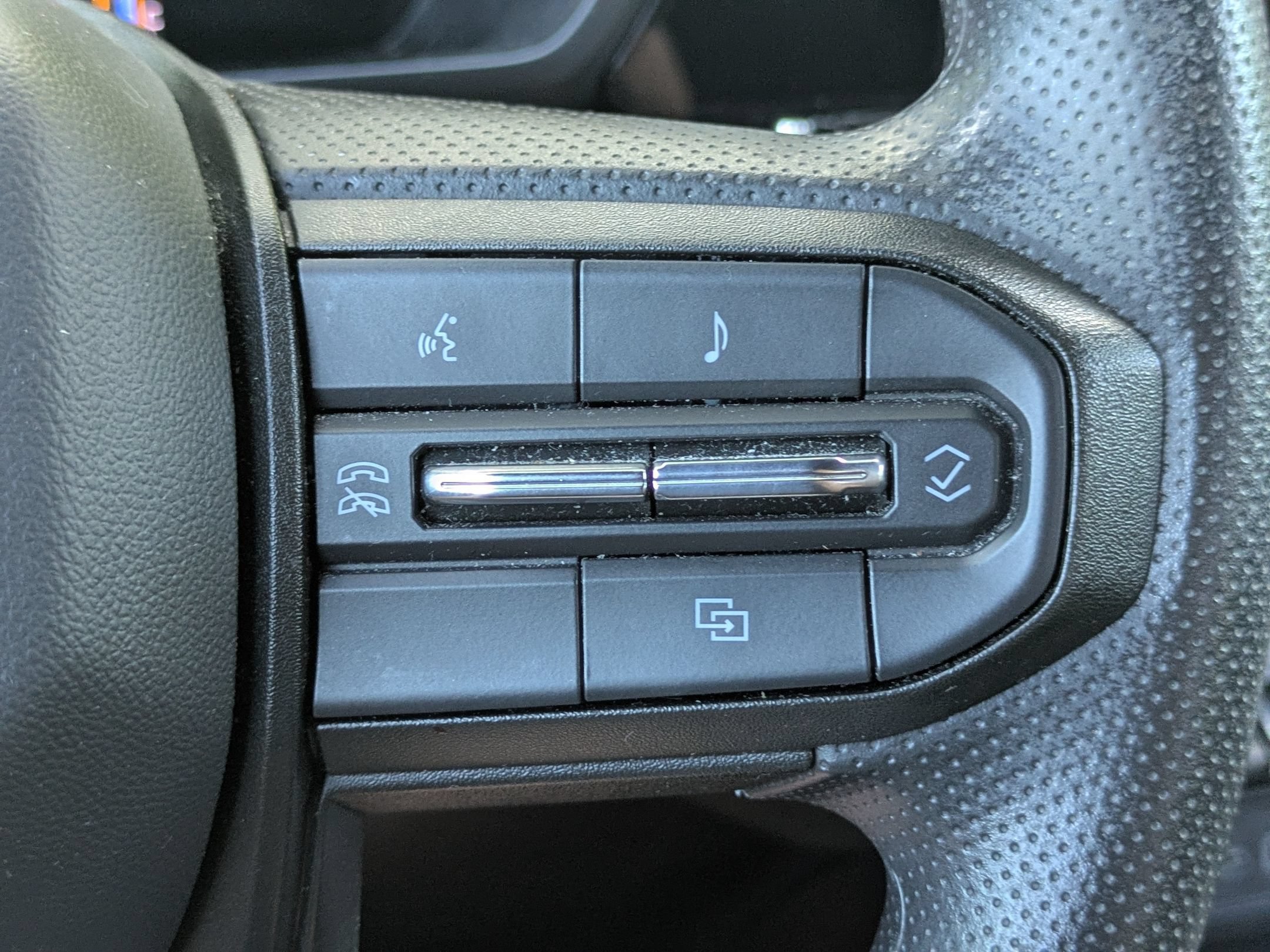 Used 2023 Chevrolet Colorado Trail Boss w/ Advanced Trailering Package AWD/4WD image 16
