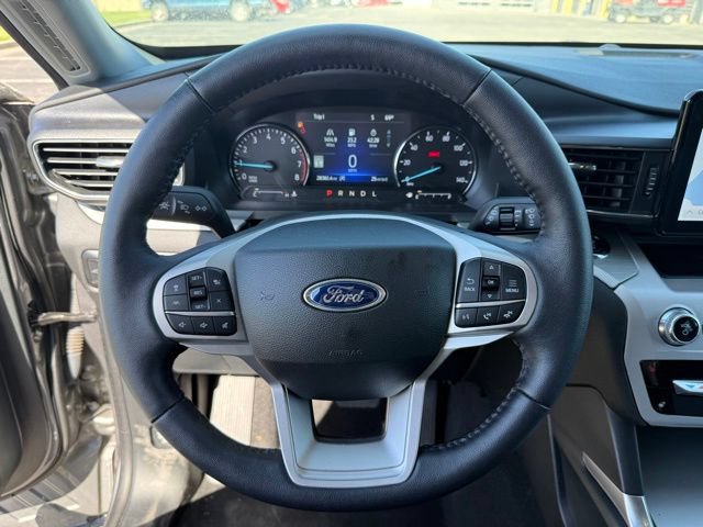 Certified 2024 Ford Explorer XLT w/ Equipment Group 202A AWD/4WD image 18