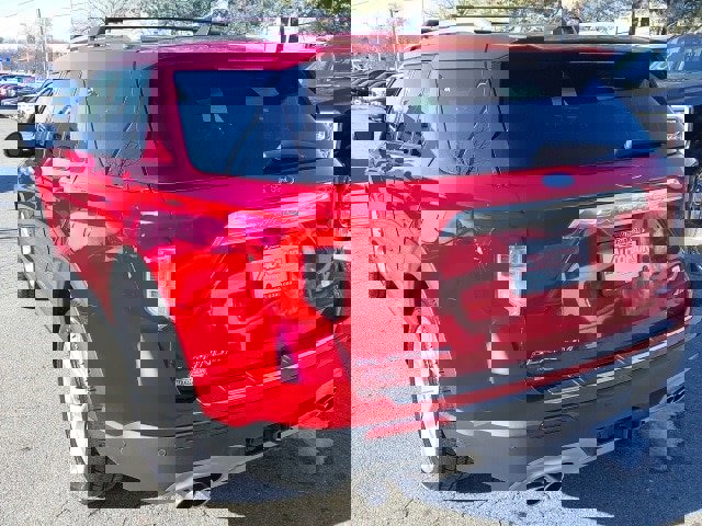 Certified 2021 Ford Explorer Platinum w/ Equipment Group 601A image 6