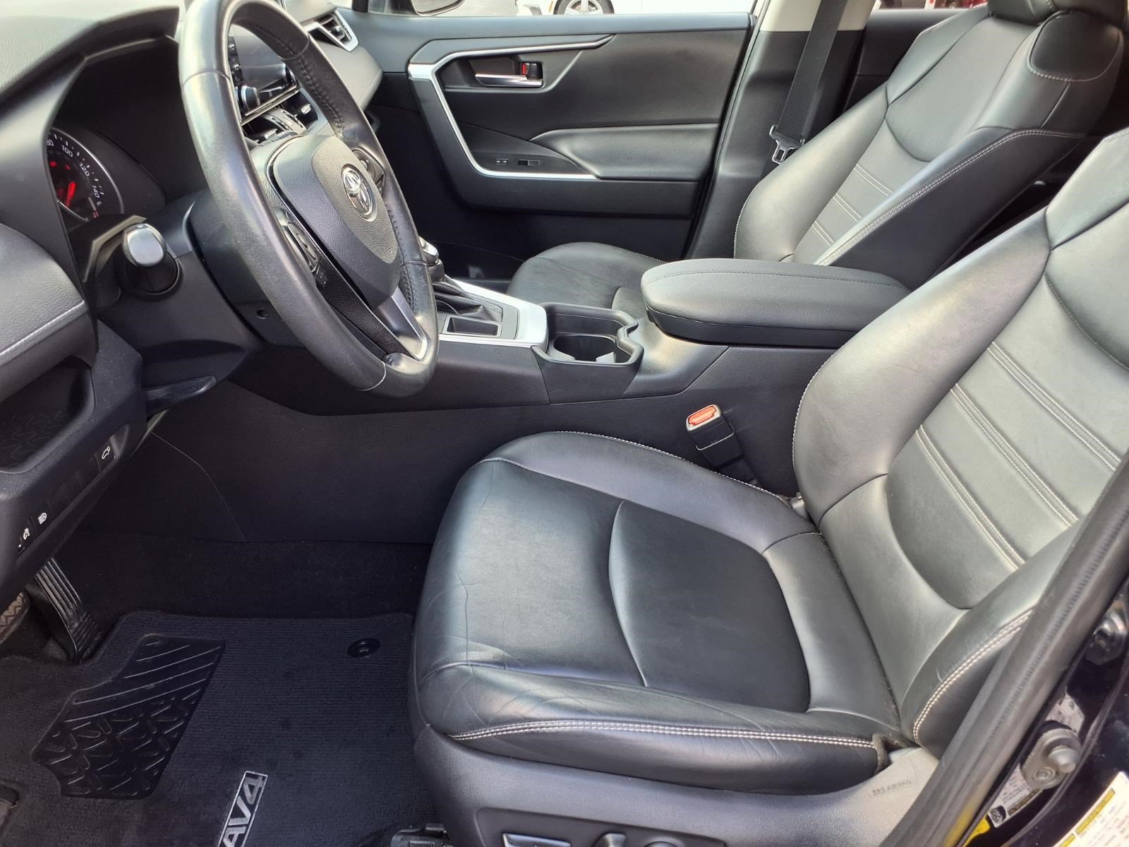 Used 2020 Toyota RAV4 XLE Premium FWD image 14