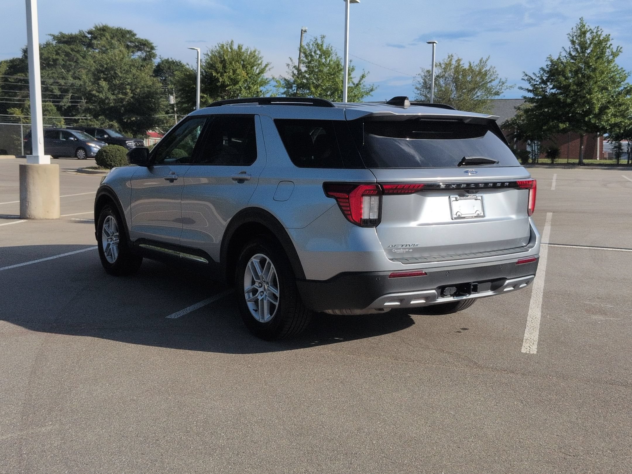 Certified 2025 Ford Explorer Active w/ Active Comfort Package RWD image 6
