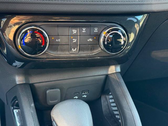 Used 2025 Chevrolet TrailBlazer LT AWD/4WD image 30