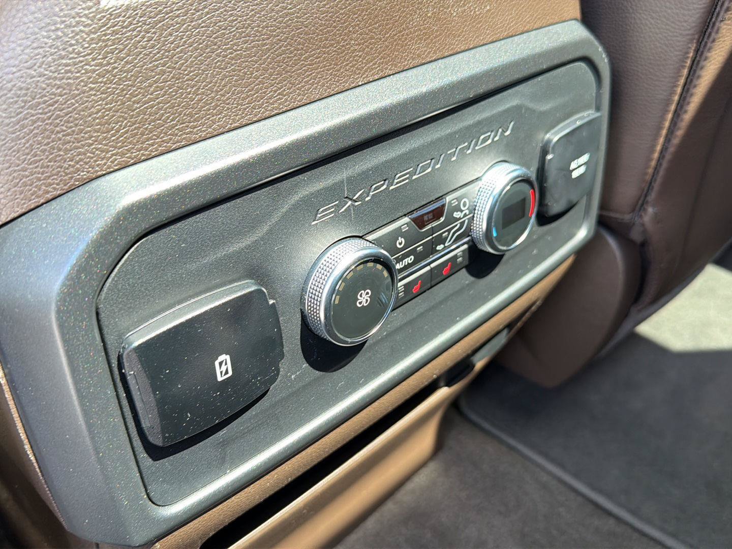 Certified 2024 Ford Expedition King Ranch RWD image 12