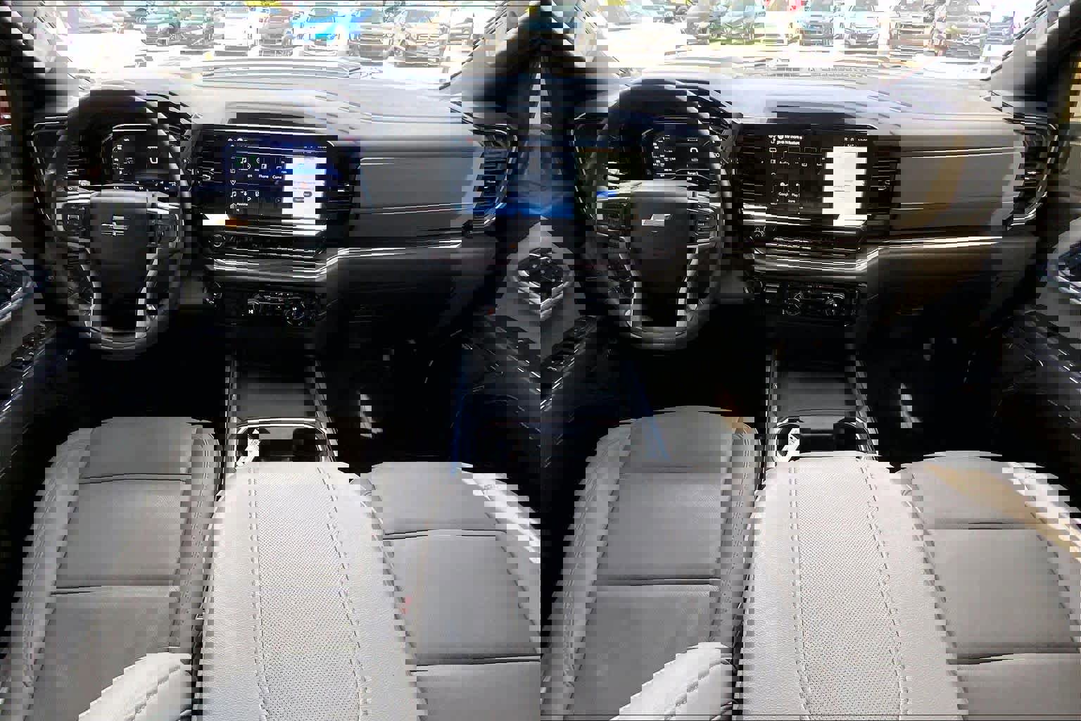 Used 2025 Chevrolet Silverado 2500 LTZ w/ LTZ Premium Package image 15